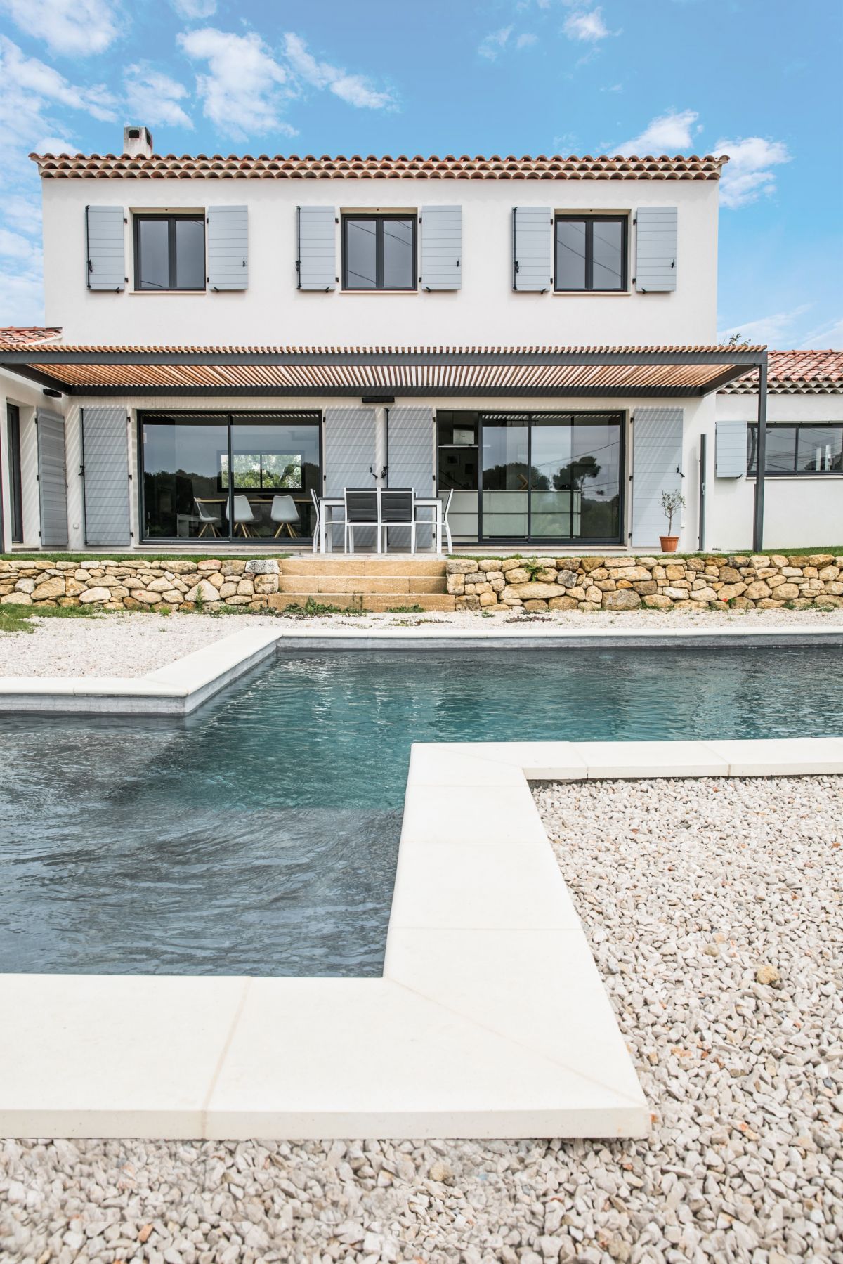 Maison avec piscine construite par VILLAS PRISME en région PACA