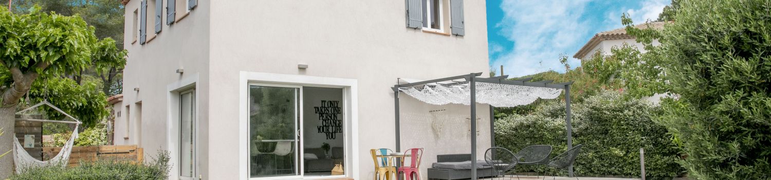 Bastide provençale avec terrasse et piscine