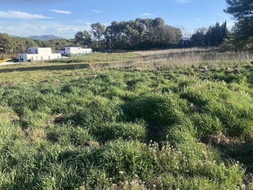 Vente terrain GREASQUE Bouches-du-Rhône