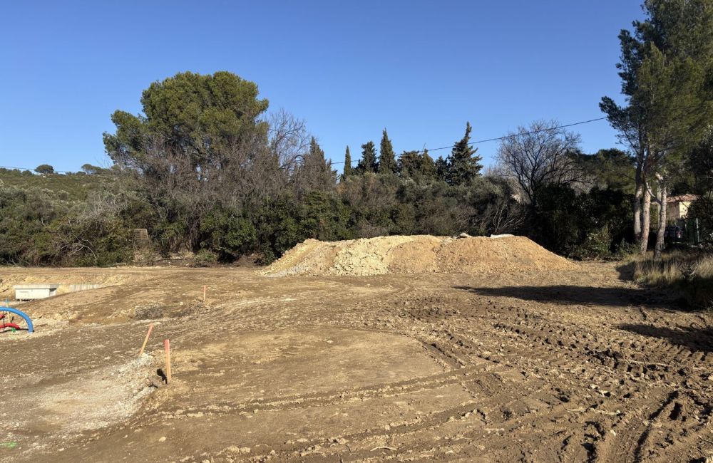 Vente terrain + maison EYGUIERES Bouches-du-Rhône